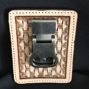 Men’s money clip/credit card holder.